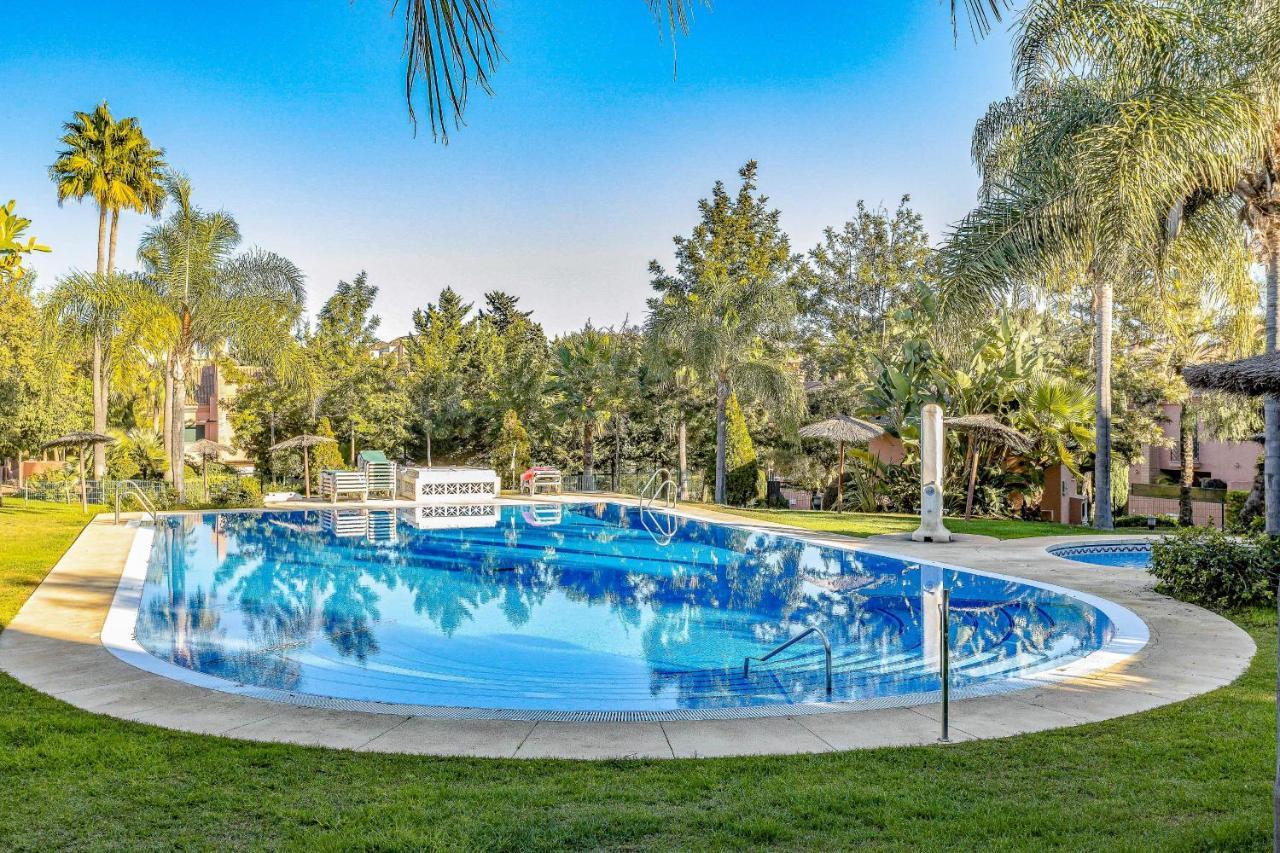 Oleholidays Adosado Mediterraneo Los Monteros 100 M Playa Marbella Exterior photo